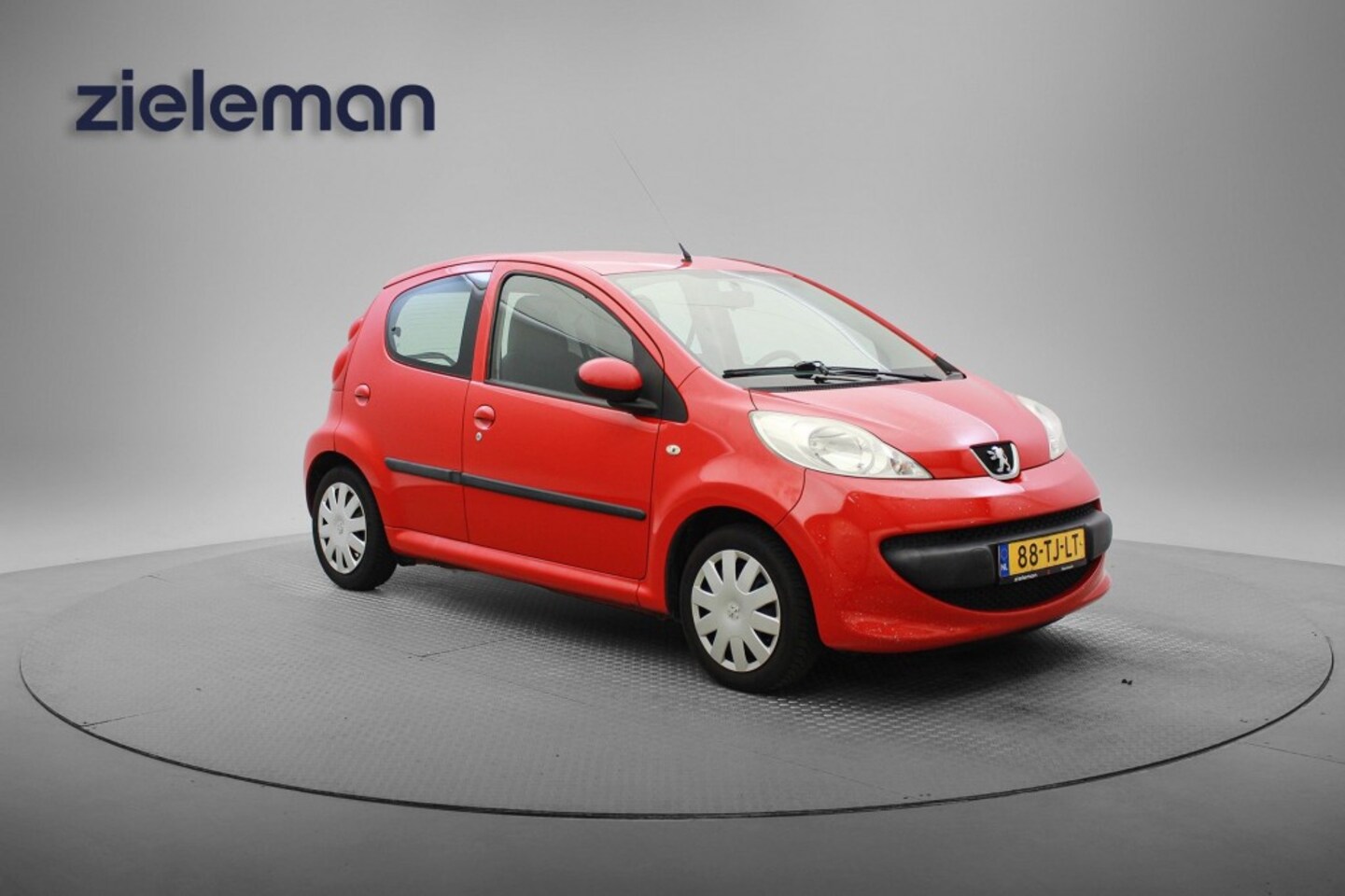 Peugeot 107 - 1.0 12V XS 5 Deurs - Airco, APK maart 2027 - AutoWereld.nl