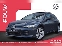 Volkswagen Golf - 1.5 eHybrid 204pk Life Edition | SoH 100% | Panoramadak | Trekhaak | Achteruitrijcamera