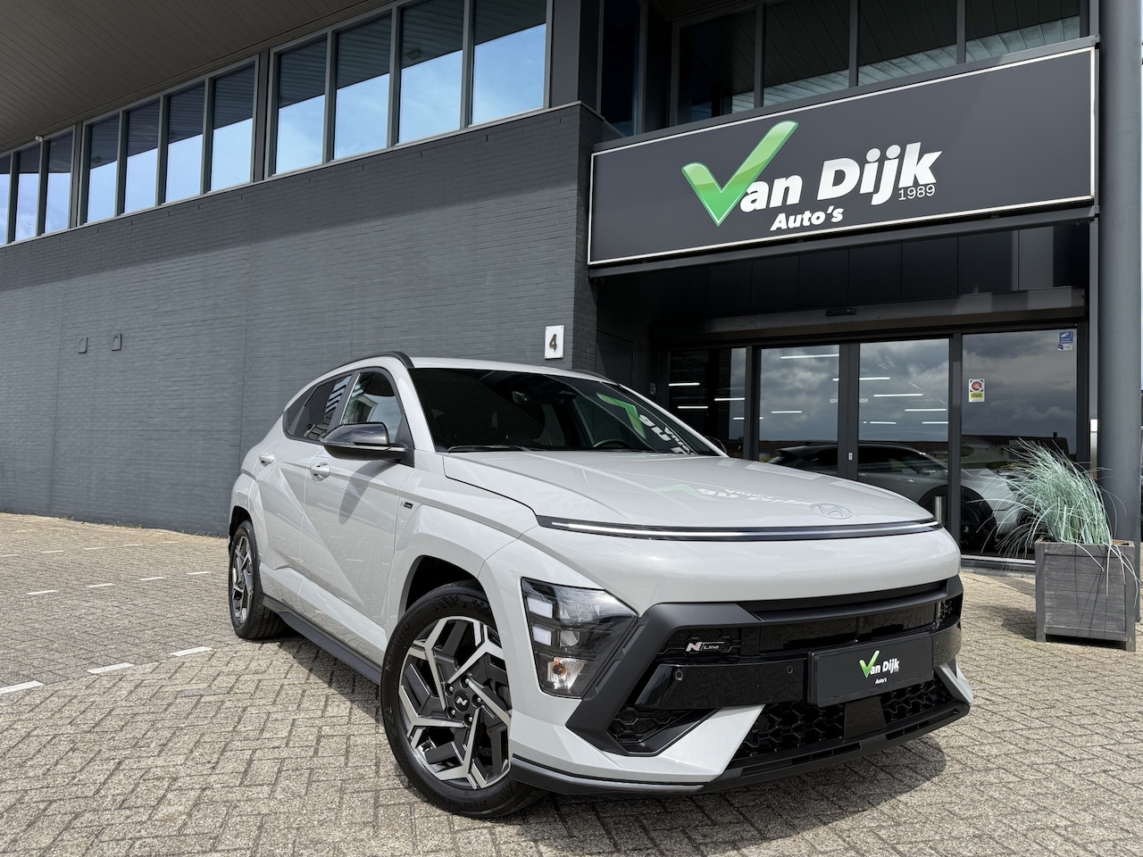 Hyundai Kona - 1.6 GDI HEV N Line Navi Camera El.Stoelen Pdc Stuur/Stoelverw. - AutoWereld.nl