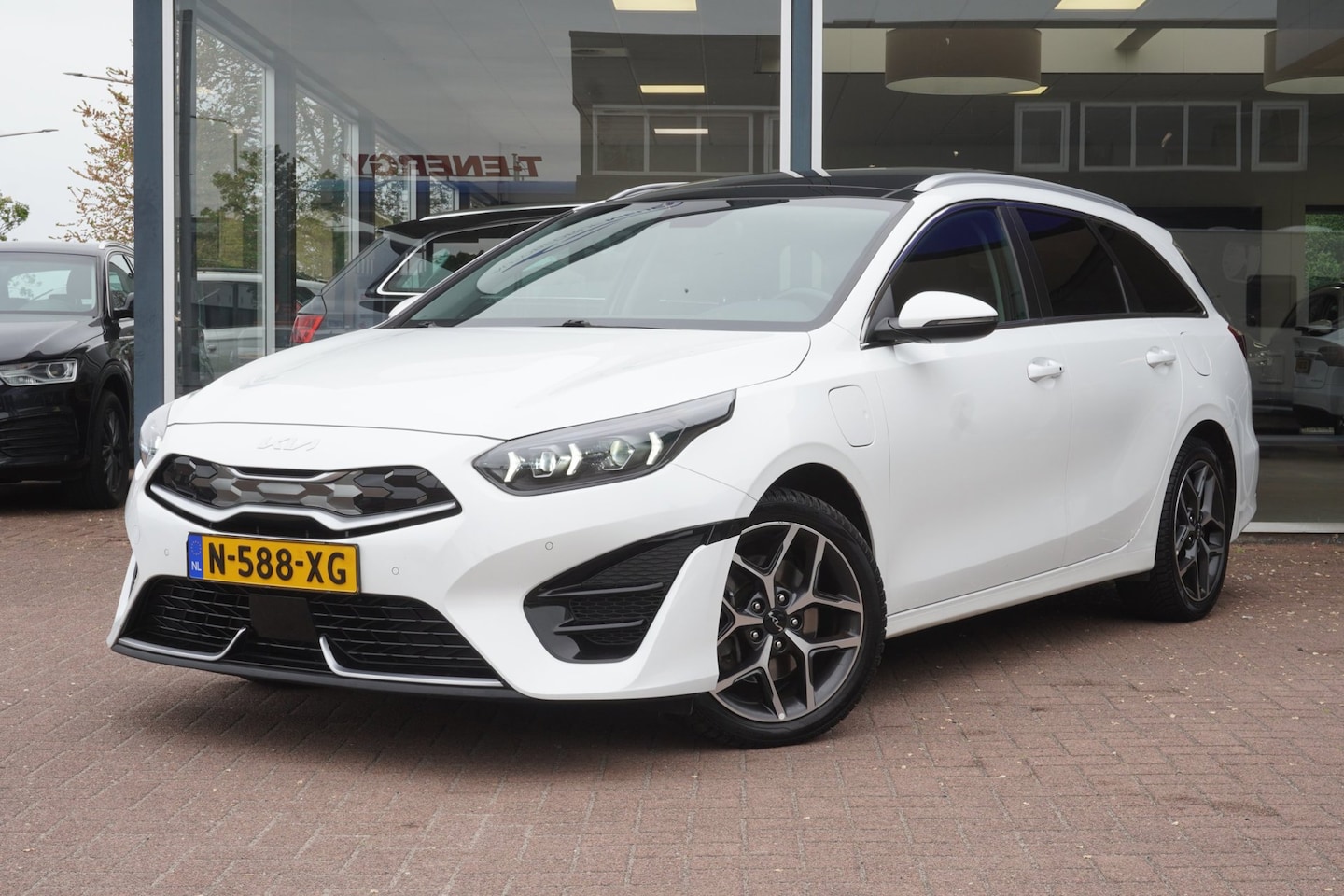Kia Cee'd Sportswagon - Ceed 1.6 GDI PHEV ExecutiveLine Automaat | Vol opties | Dealerauto | Elek. Pakket | inruil - AutoWereld.nl
