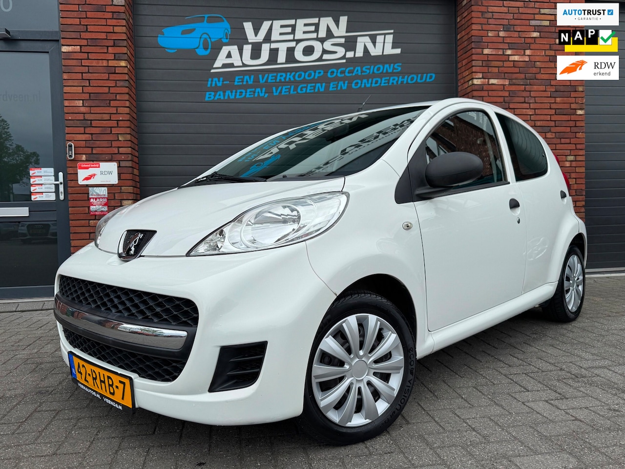 Peugeot 107 - 1.0-12V XR 5 Deurs Airco Stuurbekr. - AutoWereld.nl