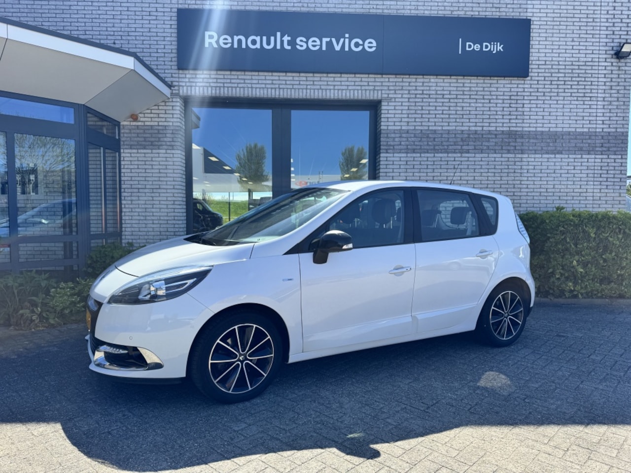 Renault Scénic - 2.0 BOSE 2.0 Bose - AutoWereld.nl