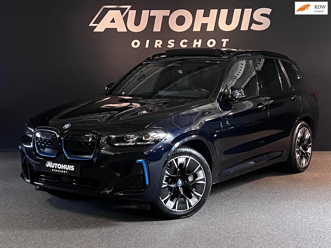 BMW iX3 - High Executive 80 kWh Edition M Pano/Stuurverwarming/H&K/Memory M stoelen/360 Camera/ACC/2 - AutoWereld.nl