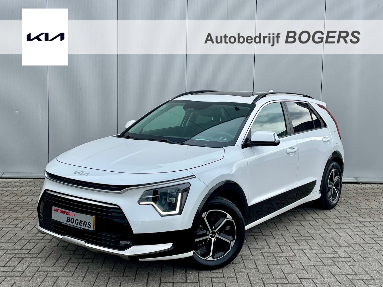 Kia Niro - 1.6 GDi Hybrid DynamicPlusLine Navigatie, Schuifdak, Leder, LED, Head Up Display, Adaptive - AutoWereld.nl