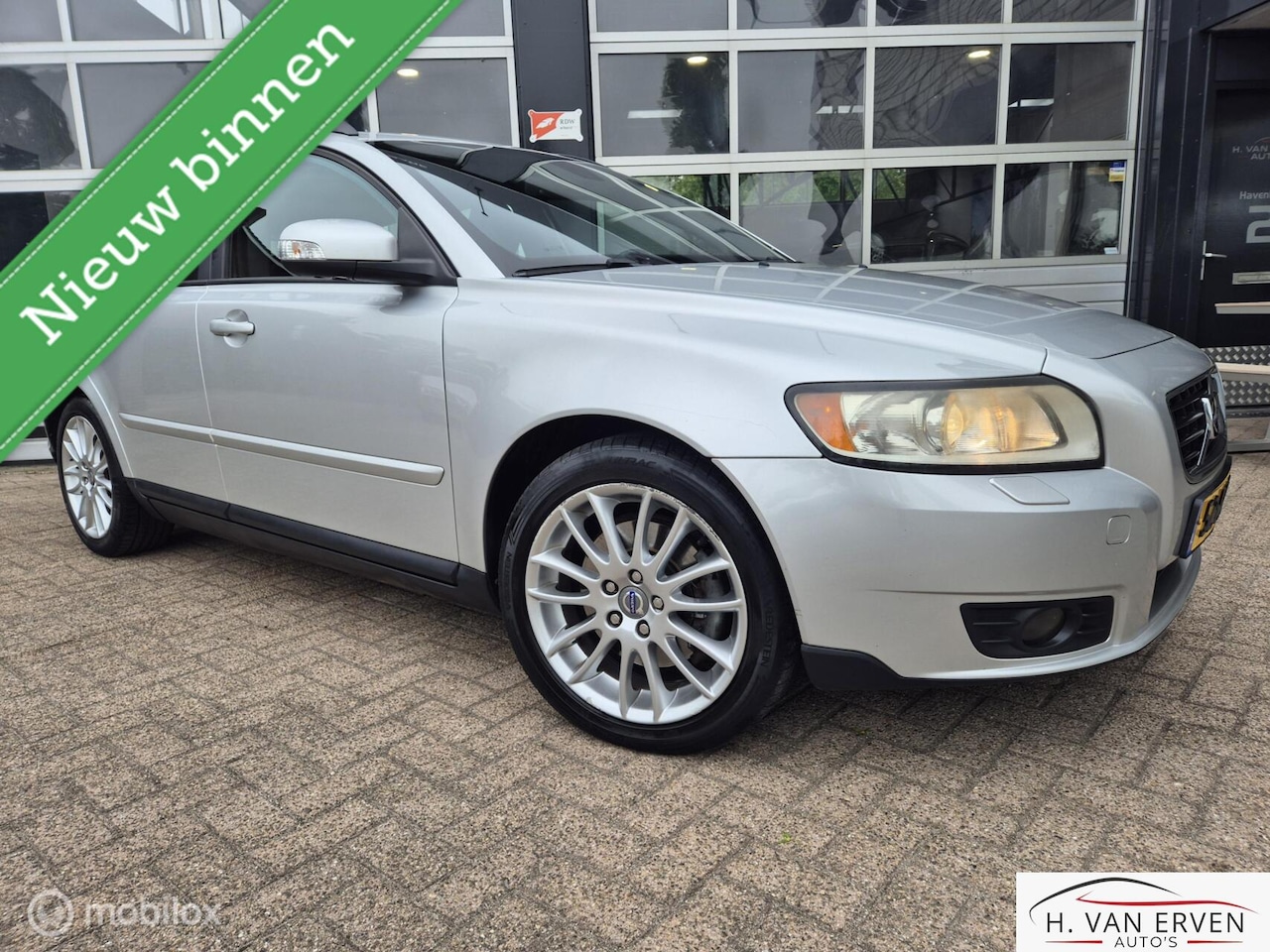 Volvo V50 - 2.4i Edition II XENON LEDER FACELIFT PDC NAP - AutoWereld.nl