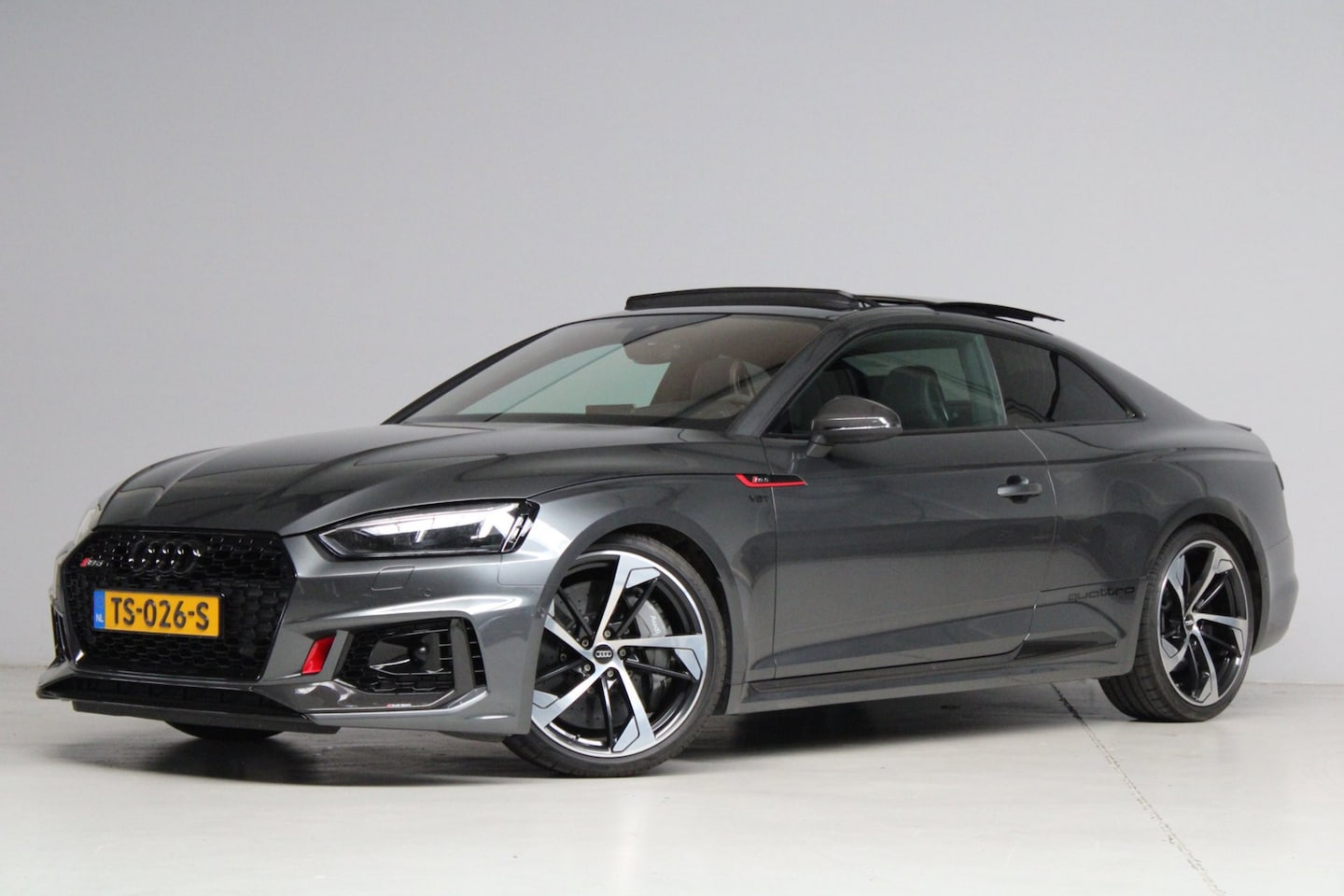 Audi RS5 - Coupé 2.9 TFSI RS 5 Quattro | keramisch | dynamic pack | massage stoelen | B&O | carbon pa - AutoWereld.nl