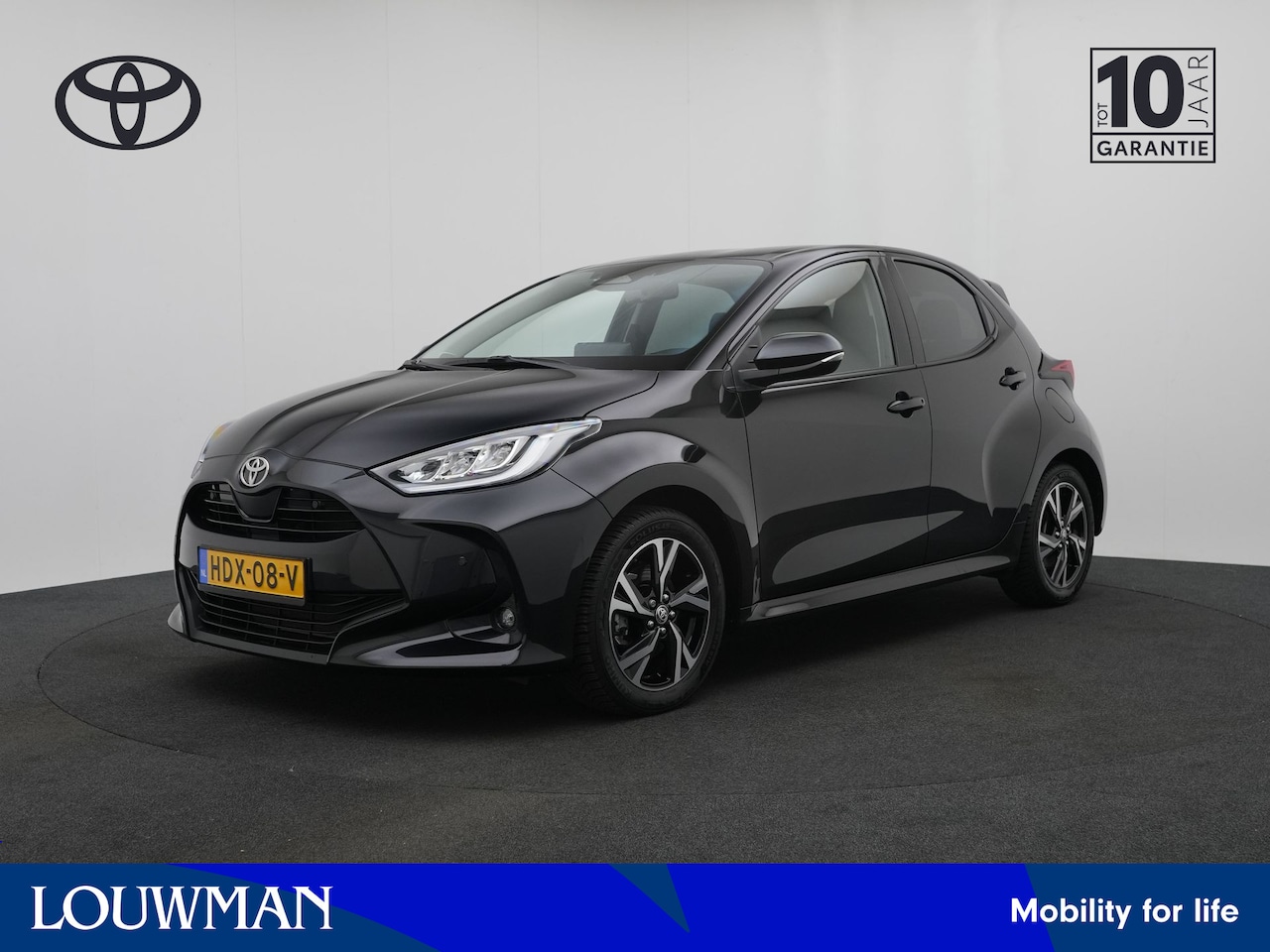 Toyota Yaris - 1.5 Hybrid 115 First Edition | Blindspot | wireless laden |  Cloudnavigatie | - AutoWereld.nl