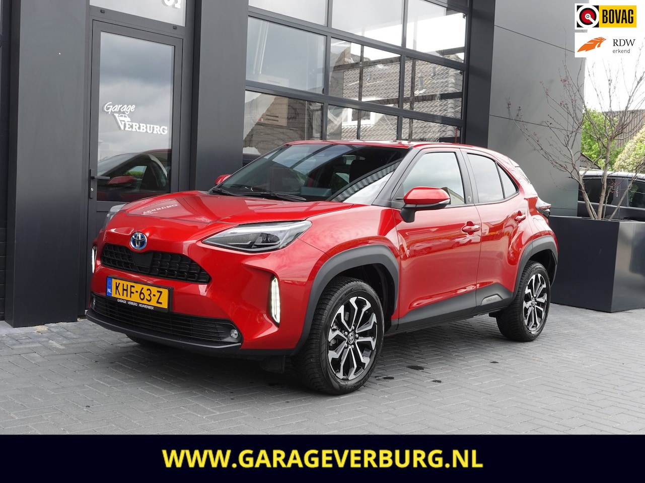 Toyota Yaris Cross - 1.5 Hybrid Business Plus (Navigatie,Keyless,Camera,AdaptiveCruise,Stoel/stuurverwarming) - AutoWereld.nl