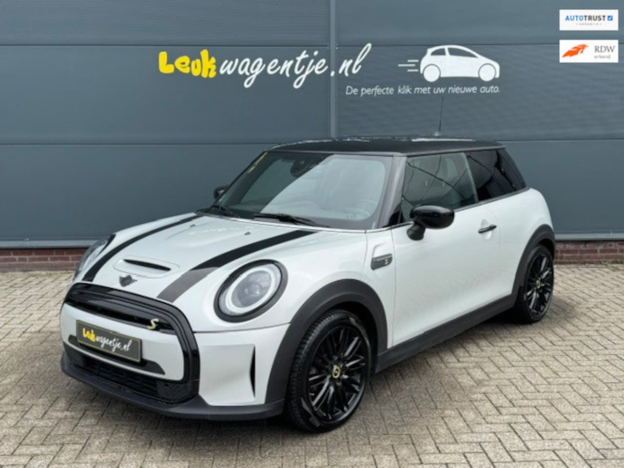 MINI Mini-Electric - Classic *carplay *stoelv. *17" *metallic - AutoWereld.nl