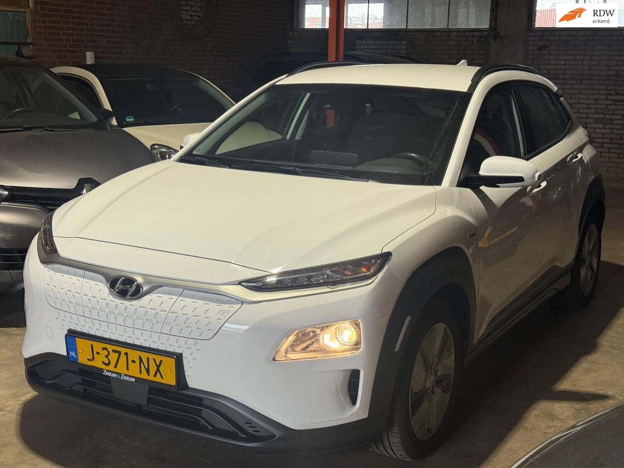 Hyundai Kona Electric - EV Comfort 64 kWh Carplay Warmtepomp! - AutoWereld.nl