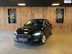 SEAT Leon Sportstourer - 1.0 eTSI Style Business Intense / Carplay / Sfeerverlichting / Cruise control / Parkeersen