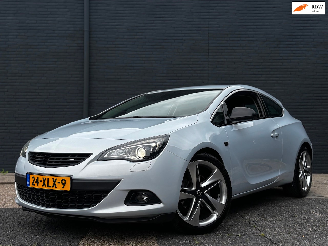 Opel Astra GTC - 1.6 Turbo Sport 1.6 Turbo Sport - AutoWereld.nl