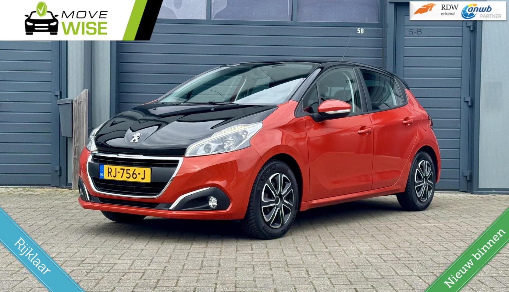 Peugeot 208 - 1.2 Blue Lion | RIJKLAAR & RIEM v.v. ! | Two-Tone | 129.000 KM NAP | Trekhaak | Cruise | C - AutoWereld.nl