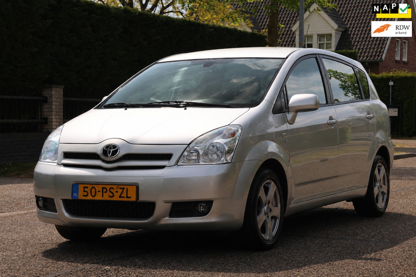 Toyota Corolla Verso - 1.8 VVT-i Sol | CLIMA | CRUISE | TREKHAAK | NAP | MOOIE GOED ONDERHOUDEN AUTO | - AutoWereld.nl