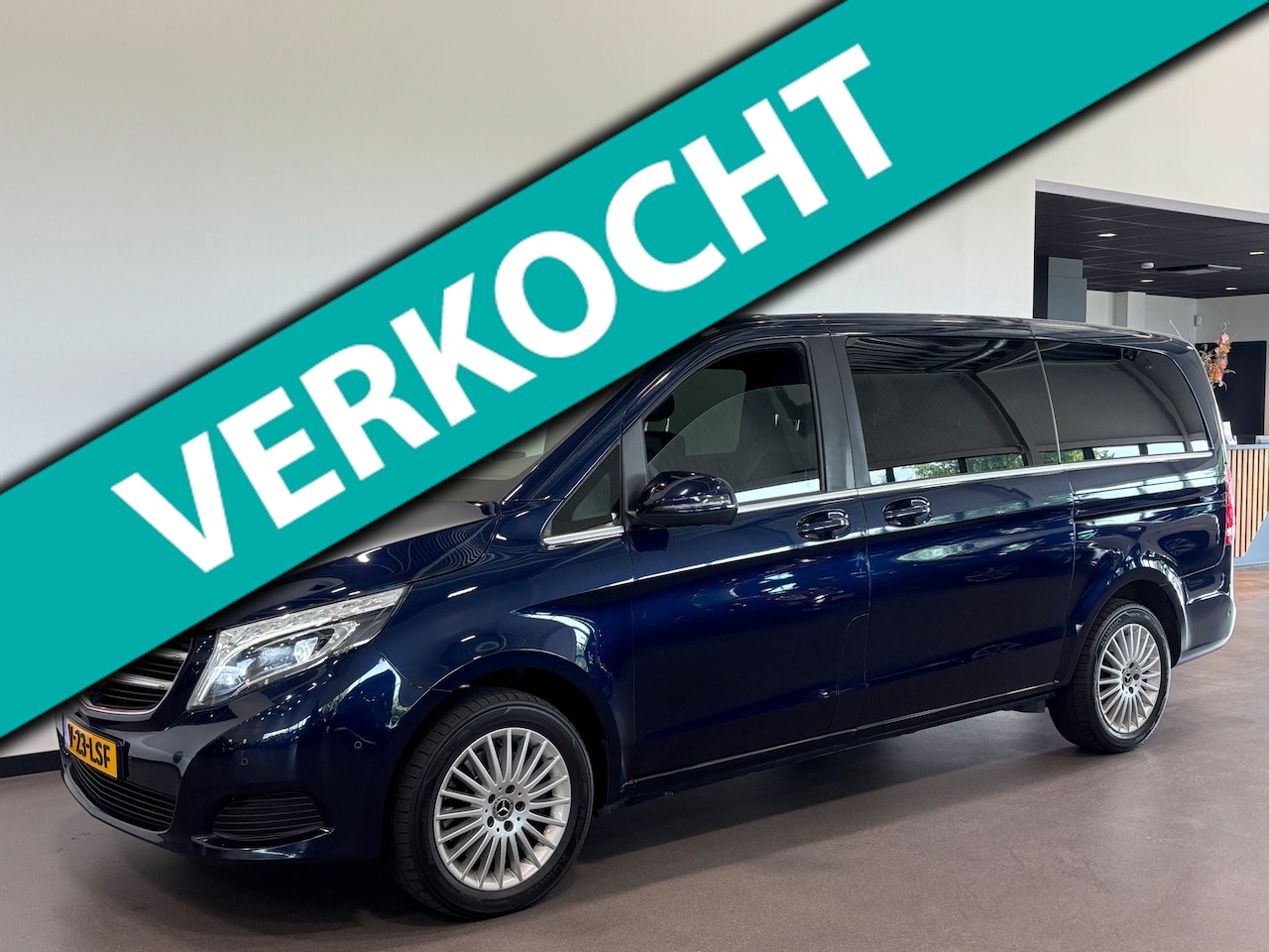 Mercedes-Benz V-klasse - 250d 4-MATIC Lang DC LED|Camera|Leder|Navi - AutoWereld.nl