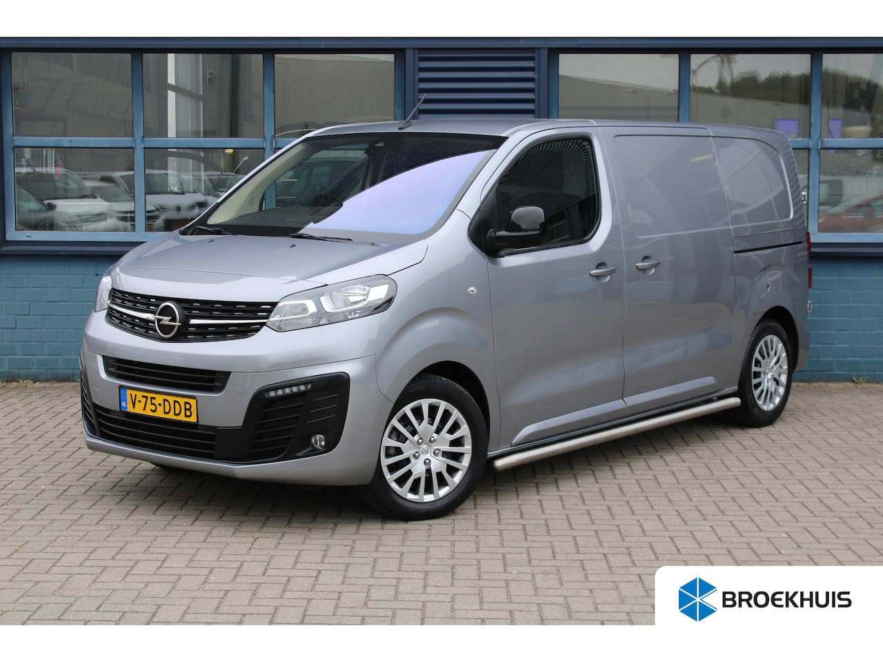 Opel Vivaro - L2 2.0 145 PK AUTOMAAT CAMERA | NAVI | CARPLAY | 2X SCHUIFDEUR | SIDE BARS - AutoWereld.nl