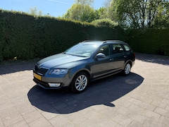 Skoda Octavia Combi - 1.6 TDI Greentech Ambition Businessline