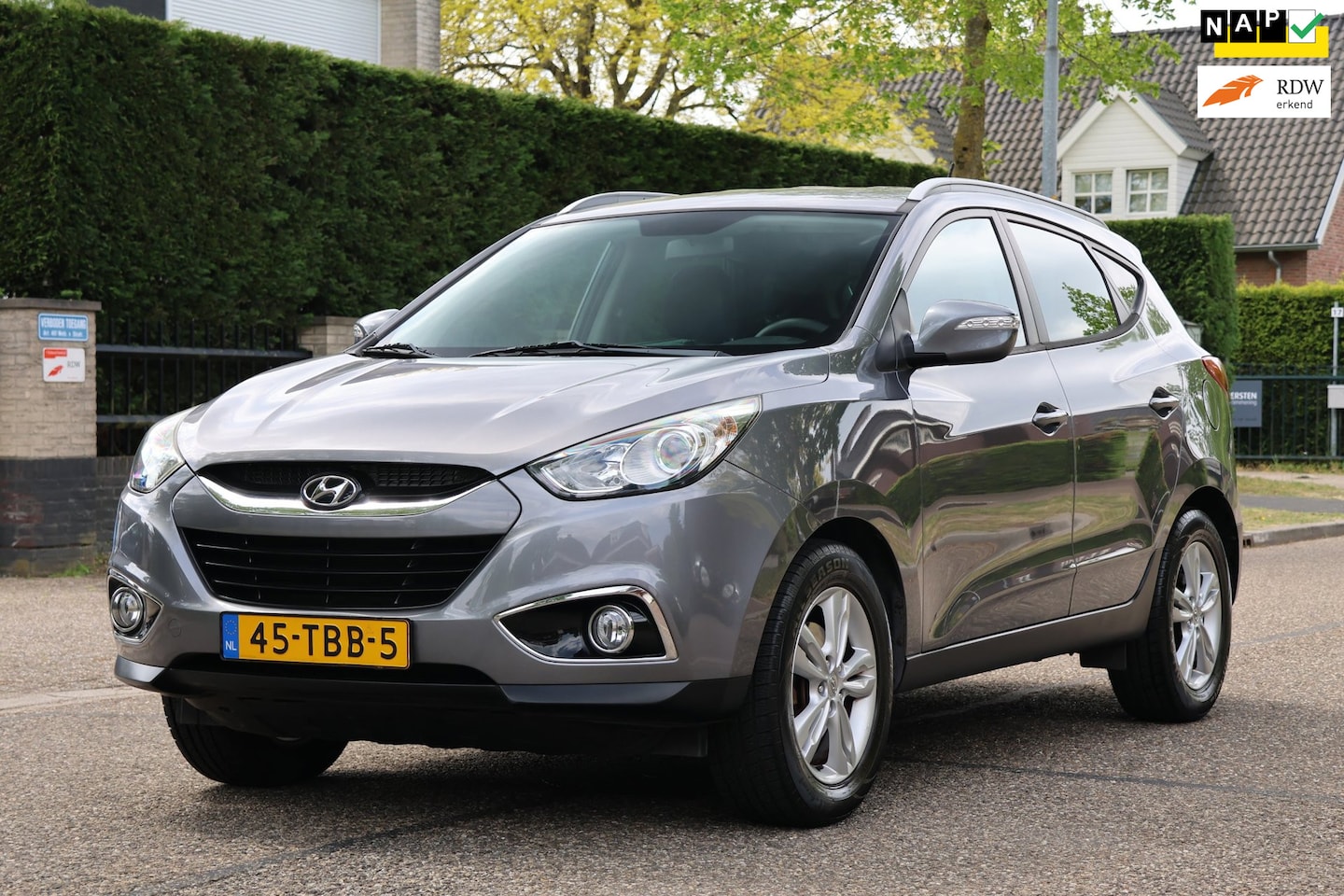 Hyundai ix35 - 1.6i GDI Business Edition | NAVI | CLIMA | CRUISE | CAMERA | TREKHAAK | MOOIE GOED ONDERHO - AutoWereld.nl