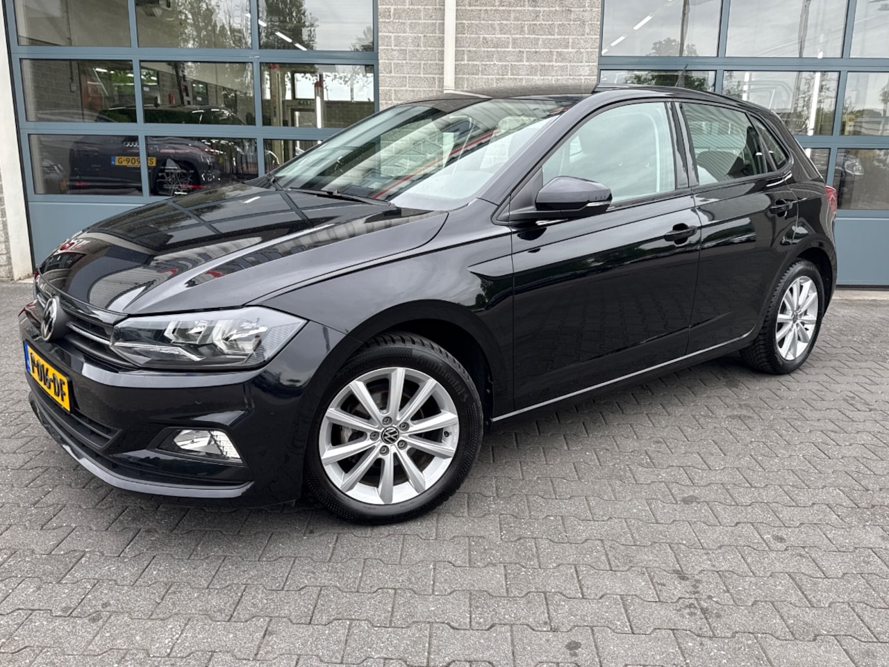 Volkswagen Polo - 1.0 TSI Comfortline|AUTOMAAT|CAMERA|CLIMA|NAVI| - AutoWereld.nl