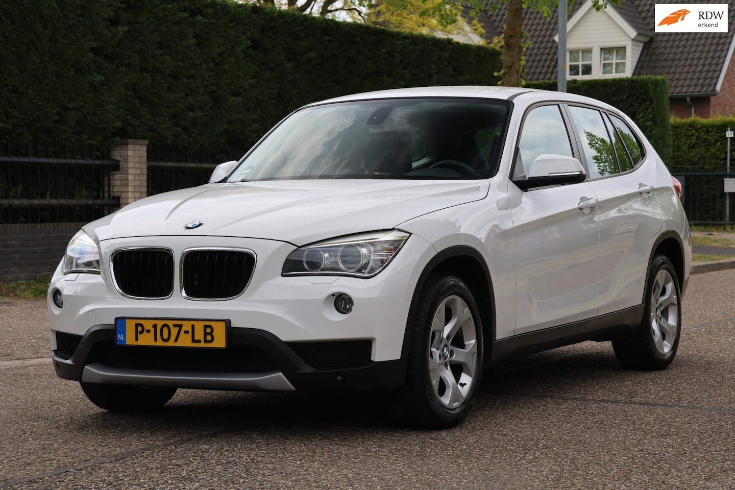 BMW X1 - SDrive20i Business+ | AUTOMAAT | NAVI | CLIMA | XENON | MOOIE GOED ONDERHOUDEN AUTO | - AutoWereld.nl