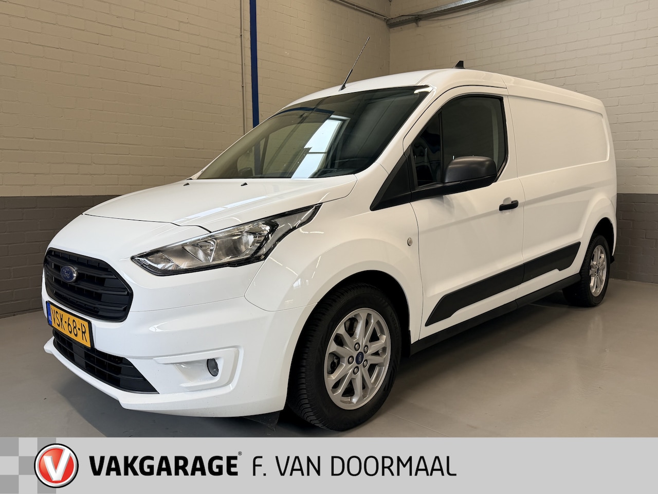 Ford Transit Connect - 1.5 EcoBlue L2 Trend HP | Nav | Camera | Trekhaak - AutoWereld.nl