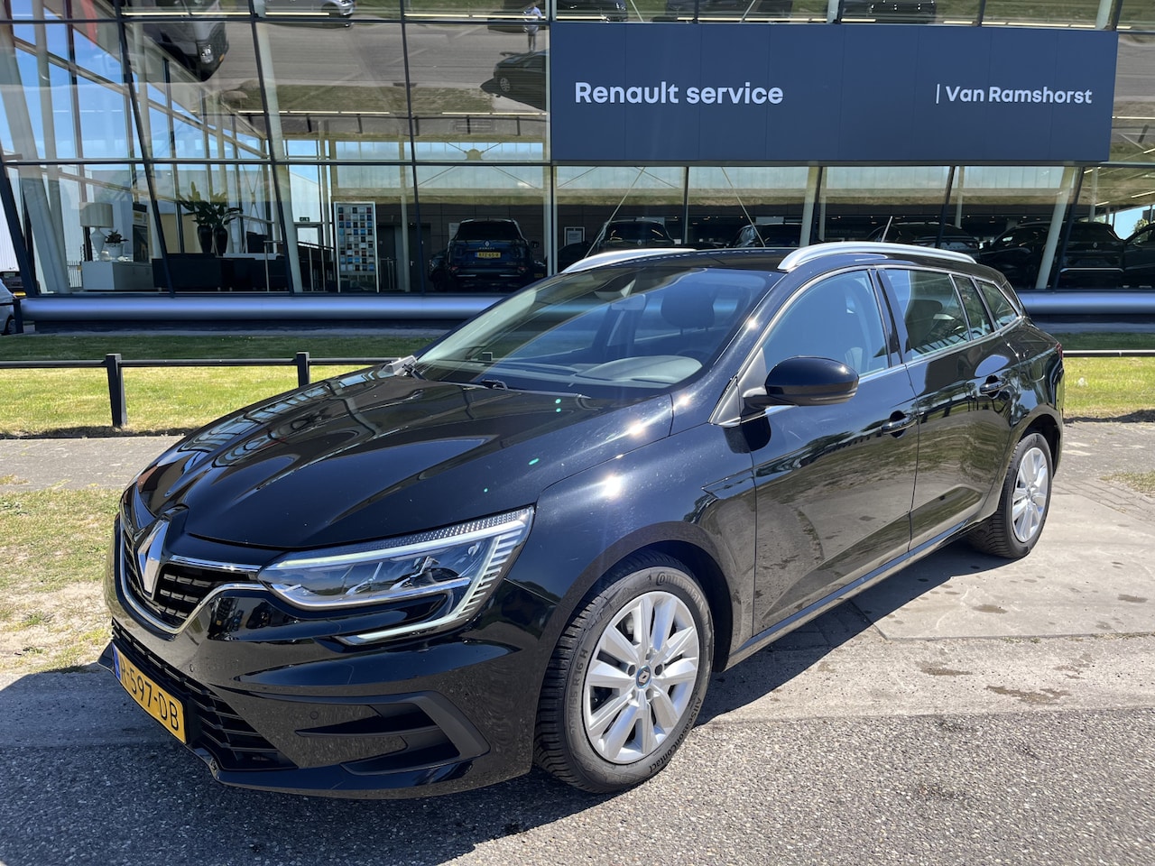 Renault Mégane E-Tech - Estate 1.6 Plug-In Hybrid 160PK / - AutoWereld.nl