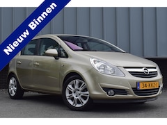 Opel Corsa - 1.4-16V Cosmo | Automaat | 5-Drs | Clima | PDC | Half leder