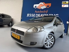Fiat Grande Punto - 1.4-16V Ed. Lusso / bj.2008 / kleur: grijs / Airco / Sportvelgen / APK tot 06/2027 en NAP