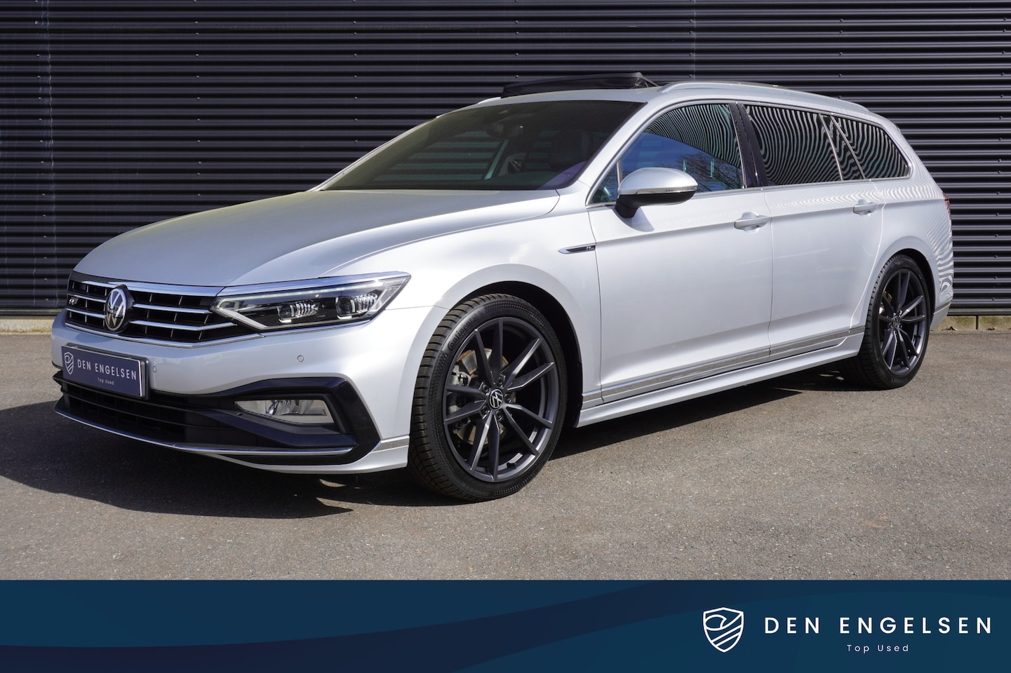 Volkswagen Passat Variant - 1.5 TSI Automaat R-Line Panaramadak Apple Carplay Digitaal dashboard Navigatie Camera Lede - AutoWereld.nl
