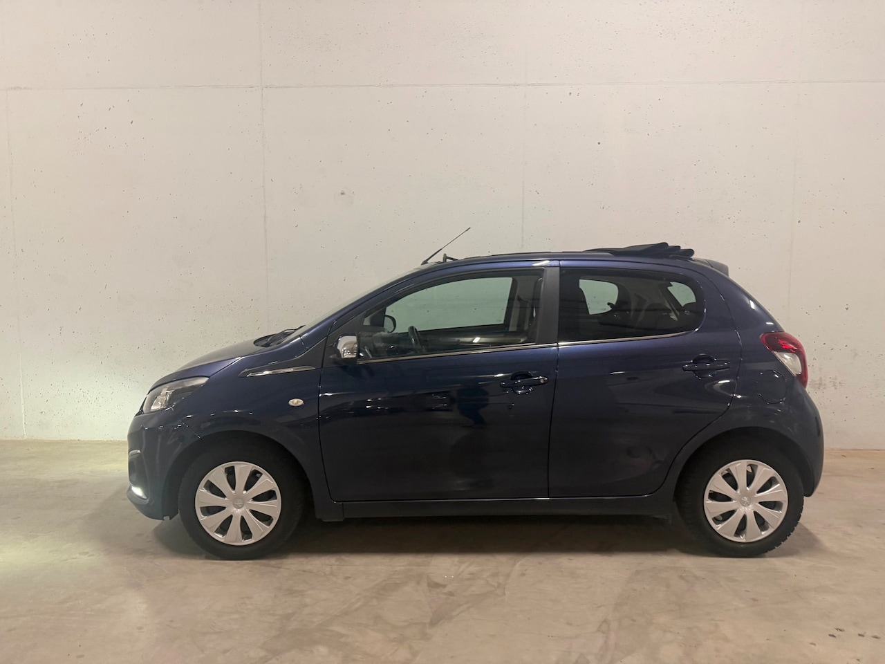 Peugeot 108 - 1.0 VTi Cabrio Automaat Airco 5drs. APK NAP - AutoWereld.nl