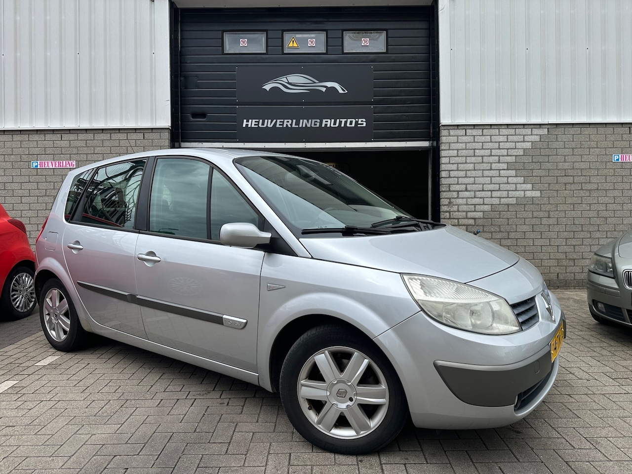 Renault Scénic - 1.6-16V Privilège Luxe | Cruise | Airco | Navi | Trekhaak - AutoWereld.nl