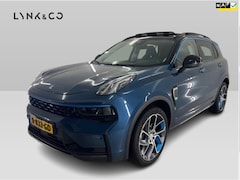 Lynk & Co 01 - 1.5 261pk PHEV 7DCTH | Orig.NL | PanoramaDak | 360 graden Camera | Carplay |