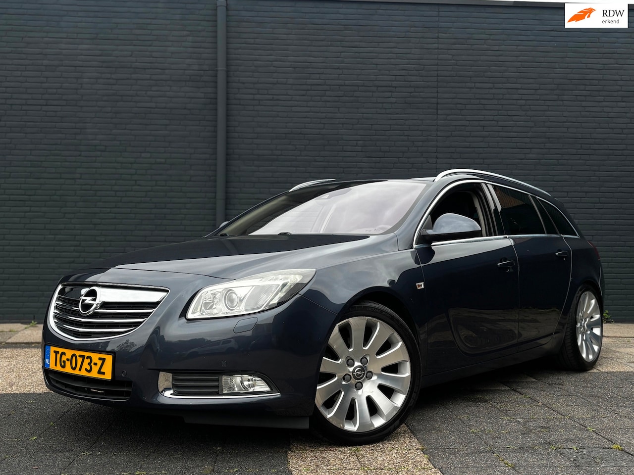 Opel Insignia Sports Tourer - 1.6 T | Leder Interieur | Trekhaak - AutoWereld.nl