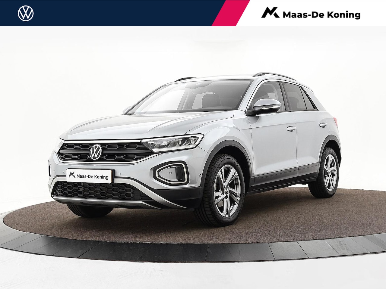 Volkswagen T-Roc - 1.5 TSI 150pk DSG Life 75 Edition · Camera · Apple/Android Car Play · Trekhaak · Navigatie - AutoWereld.nl