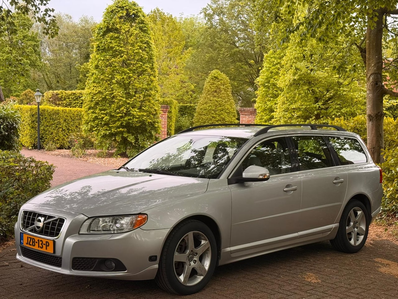 Volvo V70 - T5 Xenon Stoelverw Airco Clim - AutoWereld.nl