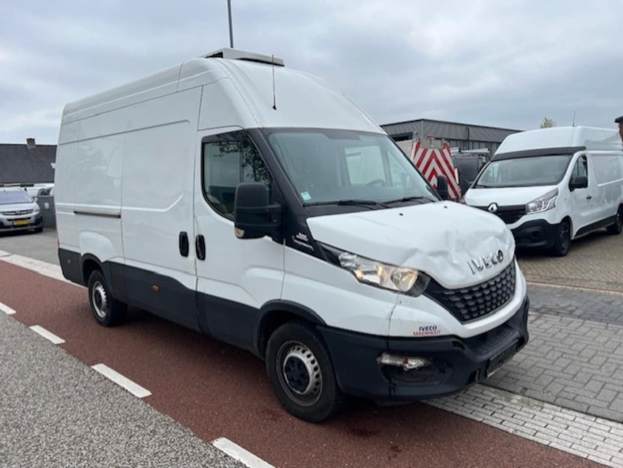 Iveco Daily - 35S16 2.3d 352 HIMATIC L2H2 KOELING TIEFKUHLUNG - AutoWereld.nl