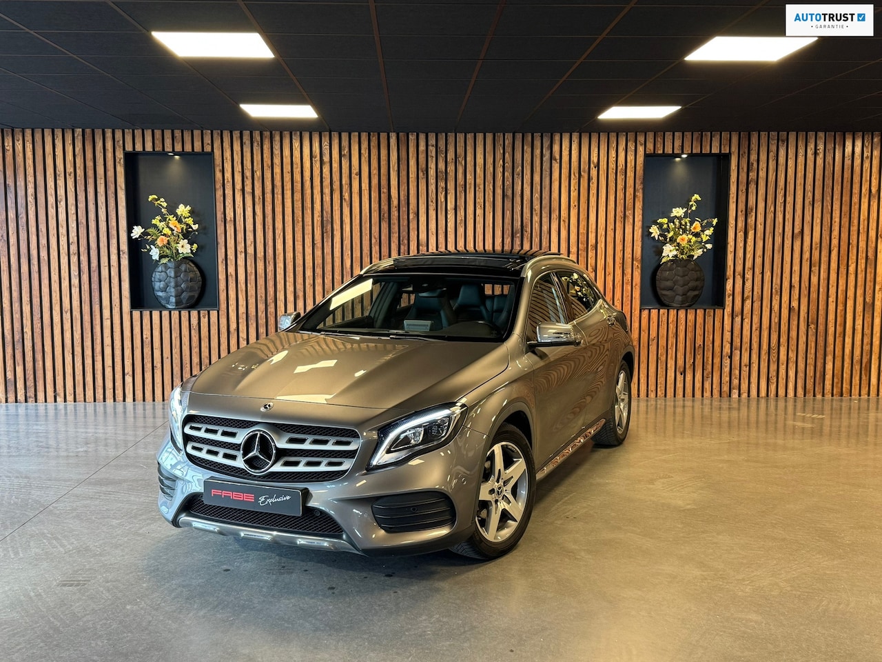 Mercedes-Benz GLA-Klasse - 180 Business Solution AMG / NAP / BTW / Pano / Keyless / Camera / Stoelverwarming - AutoWereld.nl