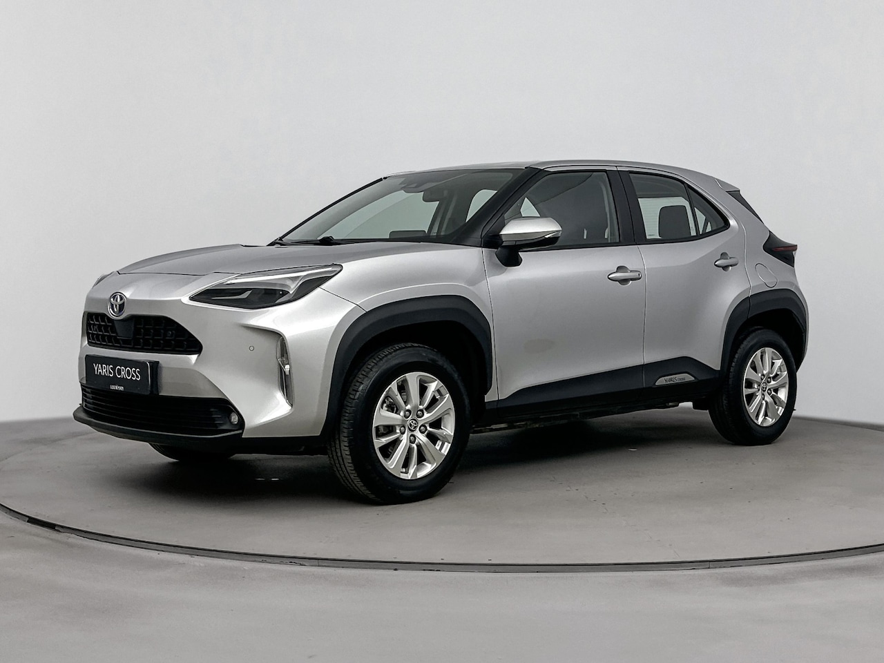Toyota Yaris Cross - 1.5 Hybrid Active 28/04 binnen - AutoWereld.nl