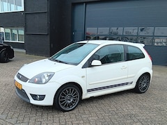 Ford Fiesta - 2.0-16V ST