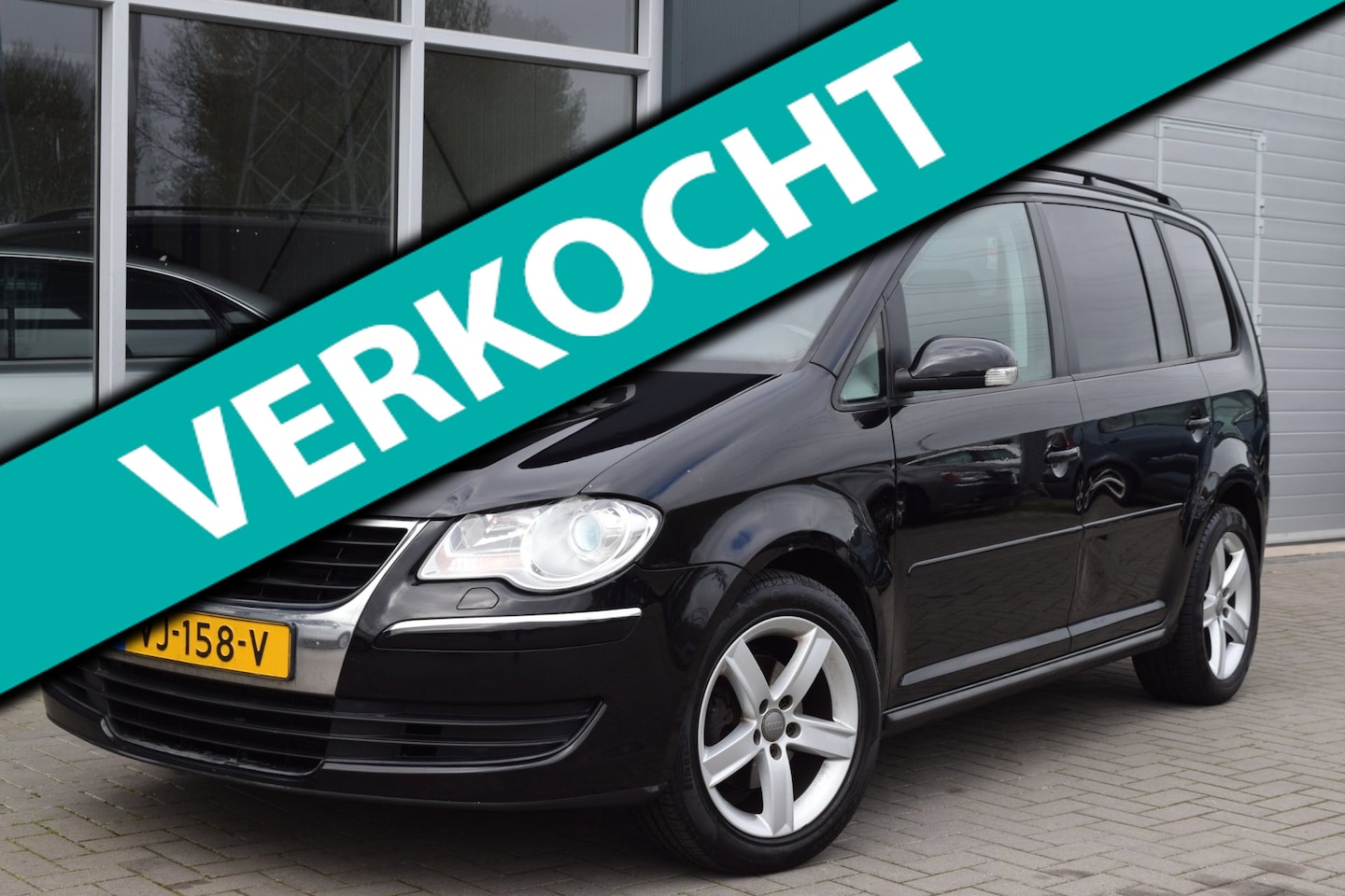 Volkswagen Touran - 2.0 TDI Comfortline | Automaat | Grijs kenteken ! | APK 4-2027 - AutoWereld.nl