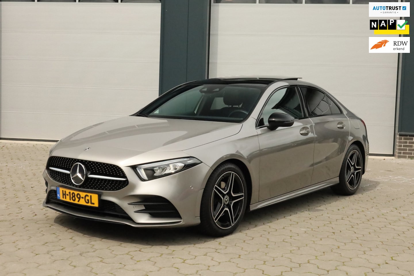 Mercedes-Benz A-klasse - 200 Business Solution AMG Pano Carplay Widescreen - AutoWereld.nl