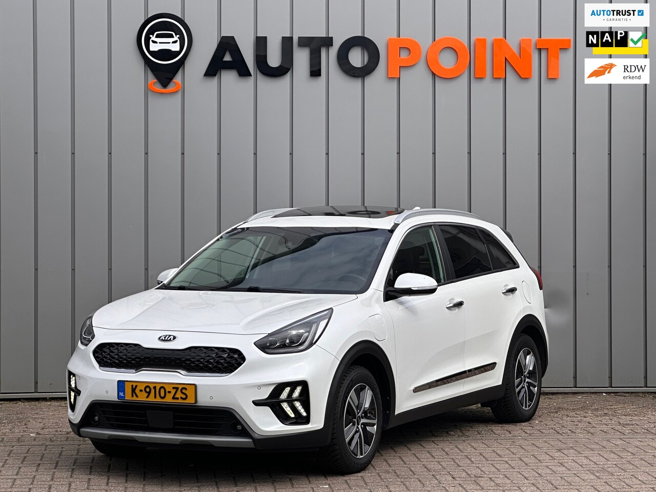 Kia Niro - 1.6 GDi PHEV ExecutiveLine Pano El stoelen - AutoWereld.nl