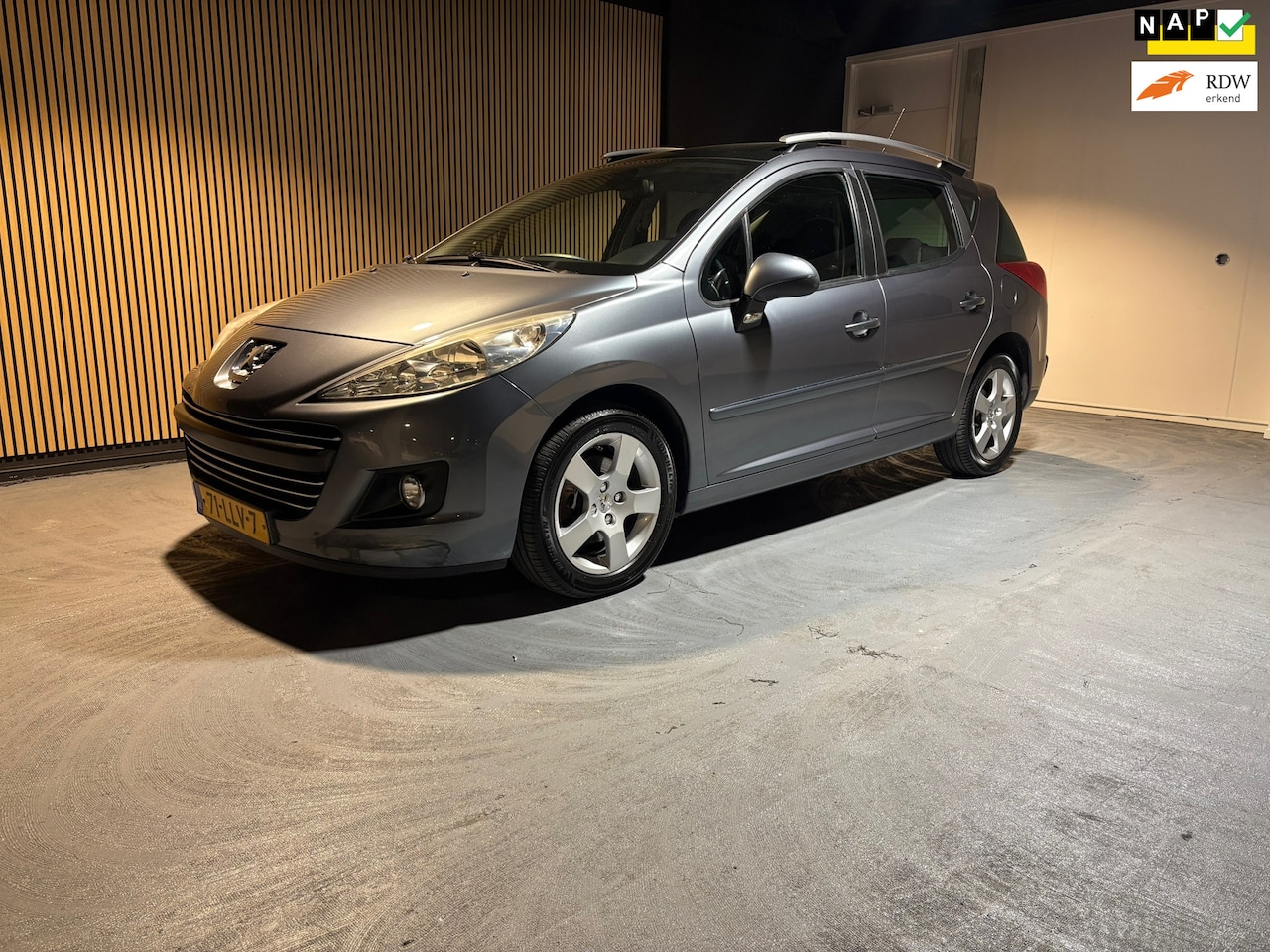 Peugeot 207 SW - 1.6 VTi XS 1.6 VTi XS - AutoWereld.nl