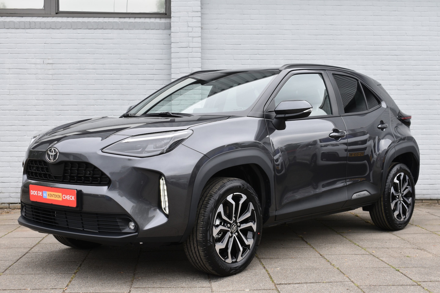 Toyota Yaris Cross - 1.5 Hybrid 115 Dynamic Automaat 116pk | CFP | Stoel&stuur verwarming | BSM | PDC | Keyless - AutoWereld.nl