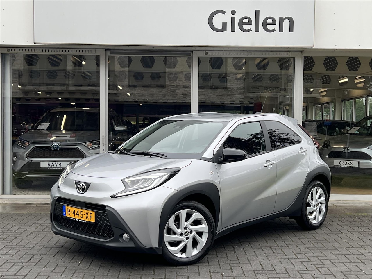 Toyota Aygo X - 1.0 VVT-i First Automaat | Eerste eigenaar, Lichtmetalen velgen, Adaptive cruise control, - AutoWereld.nl