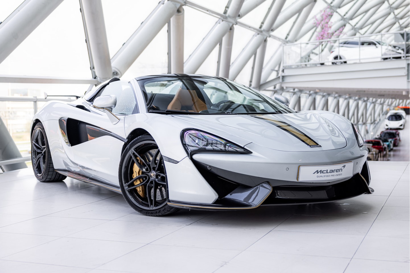 McLaren 570S Spider - 3.8 V8 | MSO High Downforce Kit | Sadle tan | - AutoWereld.nl