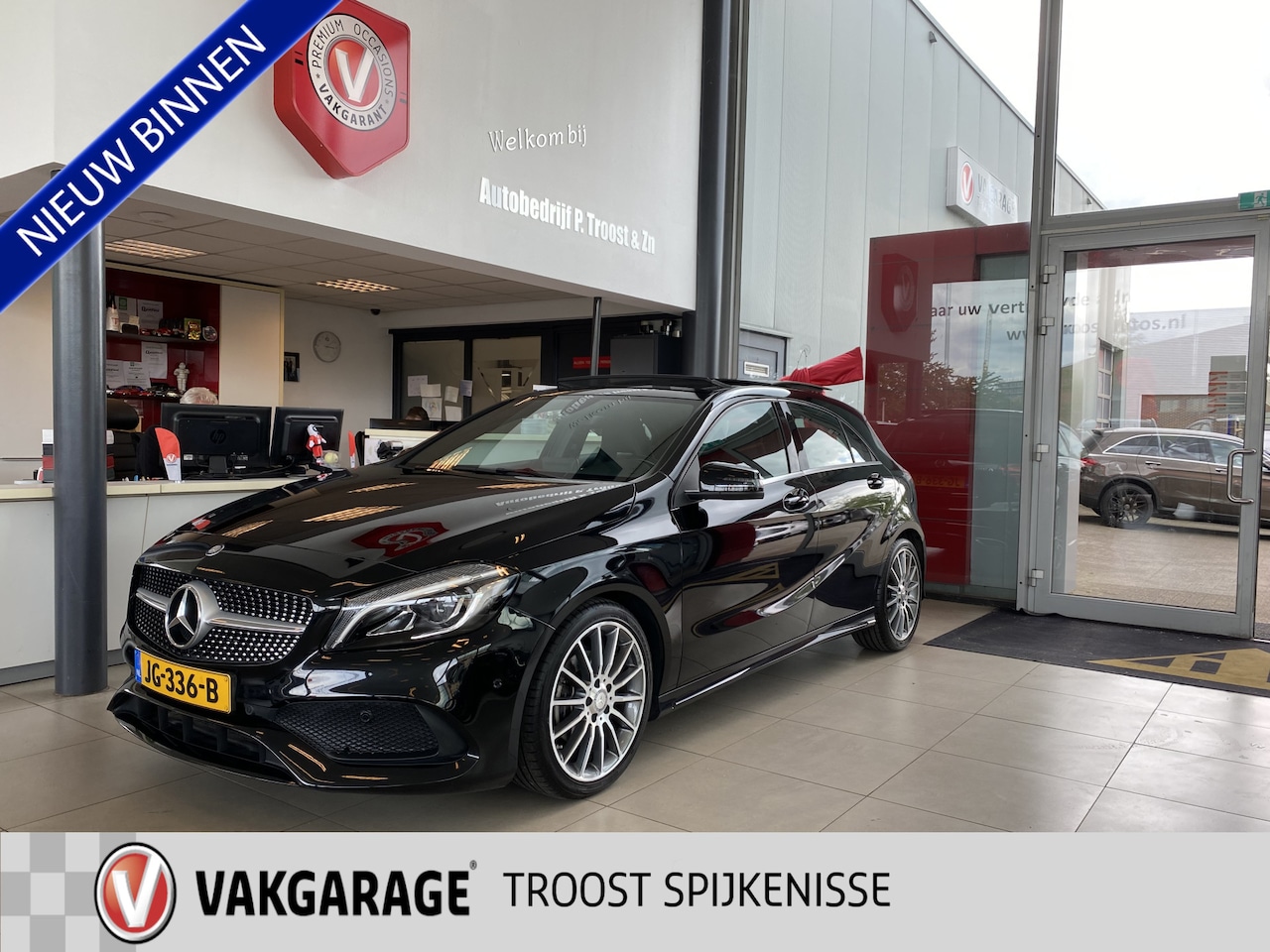 Mercedes-Benz A-klasse - 180 Ambition 180 Ambition,AMG Line,Automaat,Panoramadak,Navigatie,Parkeerassistent,Climate&Cruisecontro - AutoWereld.nl