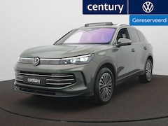 Volkswagen Tiguan - 1.5 eHybrid Elegance Automaat - IQ light - Panoramaschuif-kanteldak - Navigatie - Trekhaak