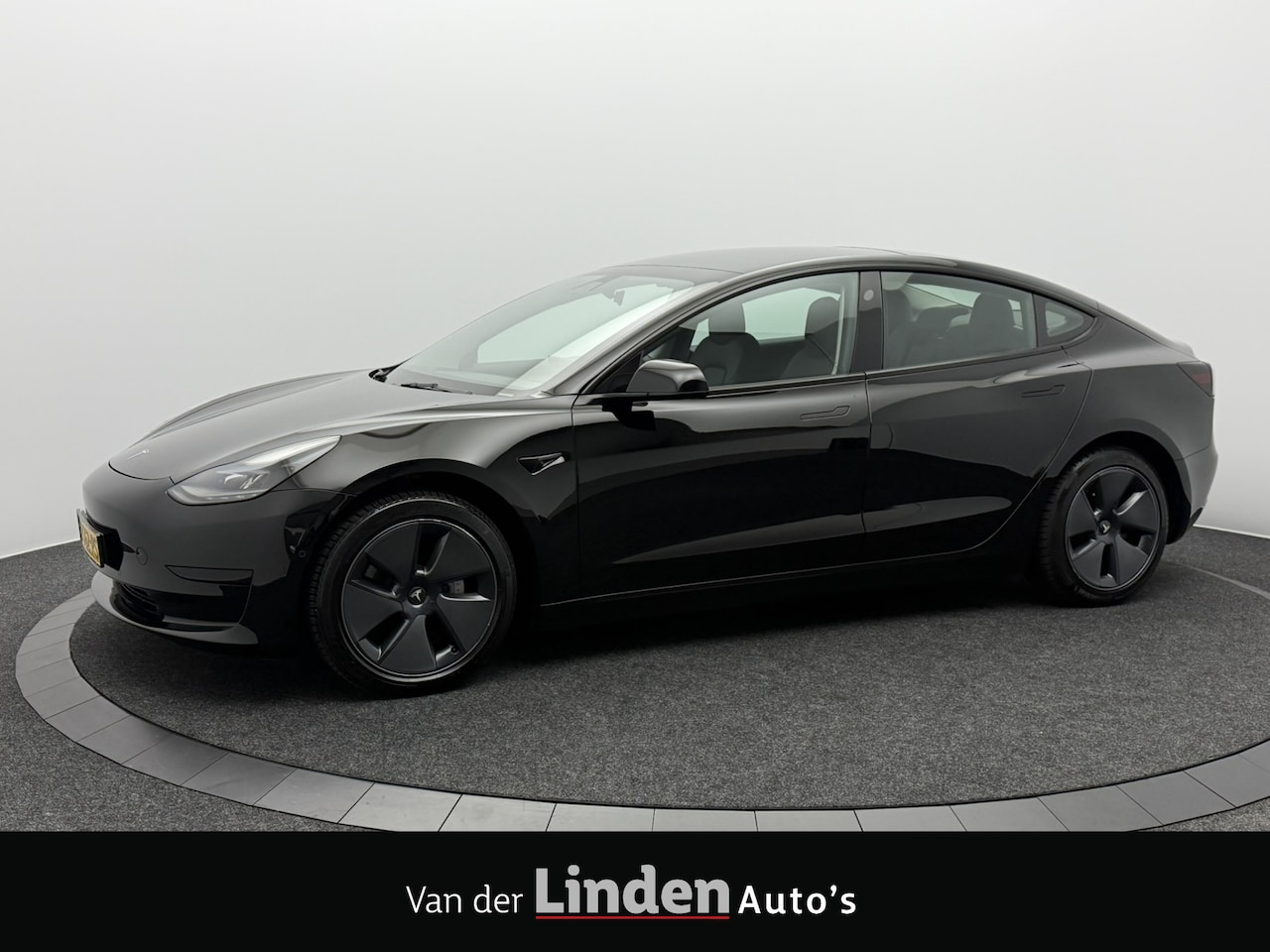 Tesla Model 3 - Standard RWD Plus 60 kWh SOH 93,5% | Facelift | Full Self-Driving Computer 3 | Warmtepomp - AutoWereld.nl