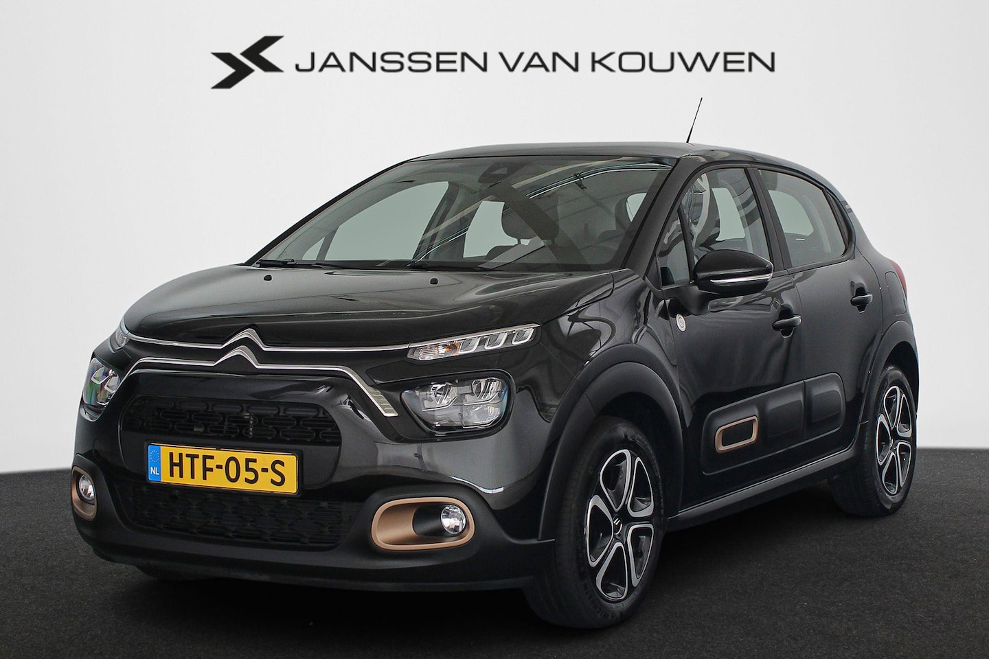 Citroën C3 - 1.2 PureTech C-Series Climate Control Apple CarPlay - AutoWereld.nl